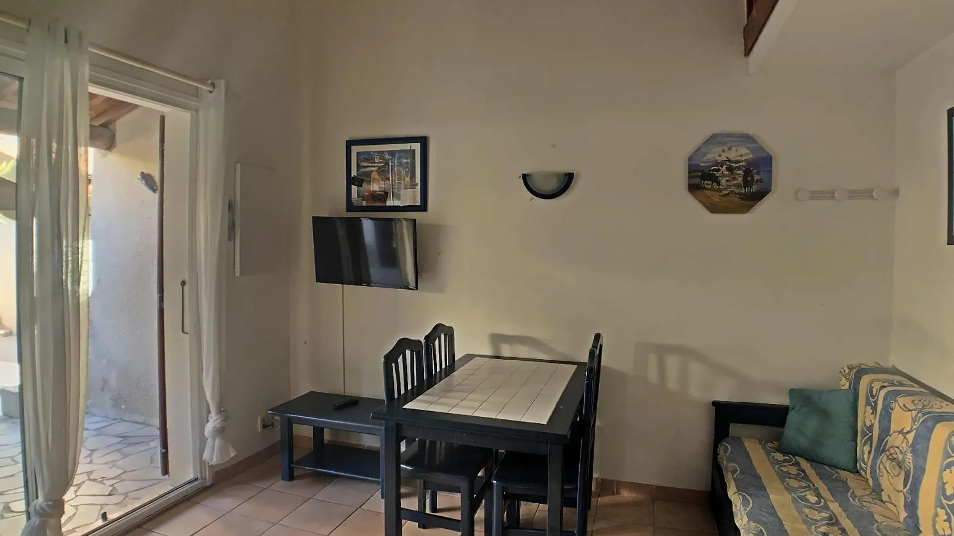 Appartement Pour 6 Pers. Avec Piscine, Proche Mer - Fr-1-475-208 Saintes-Maries-de-la-Mer Apartment